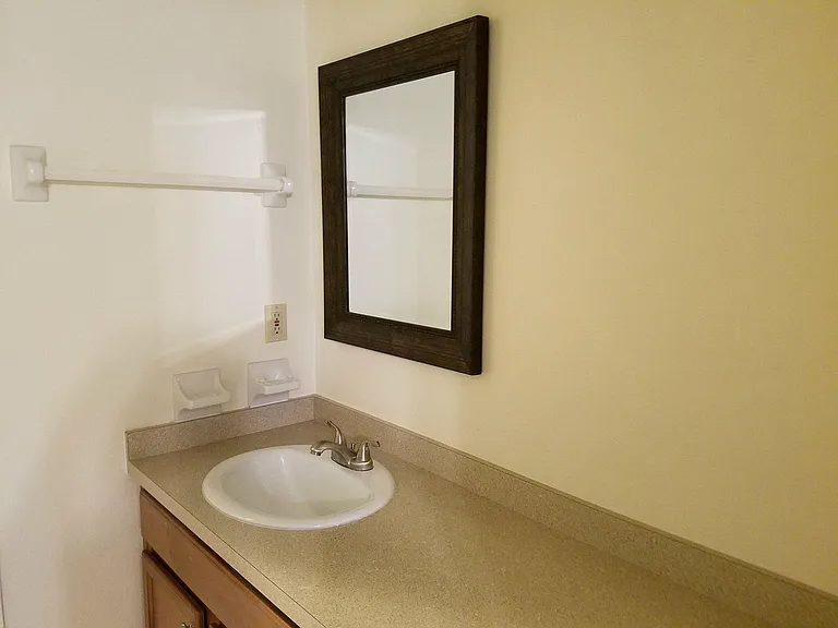 995 Windway Cir — Photo 10
