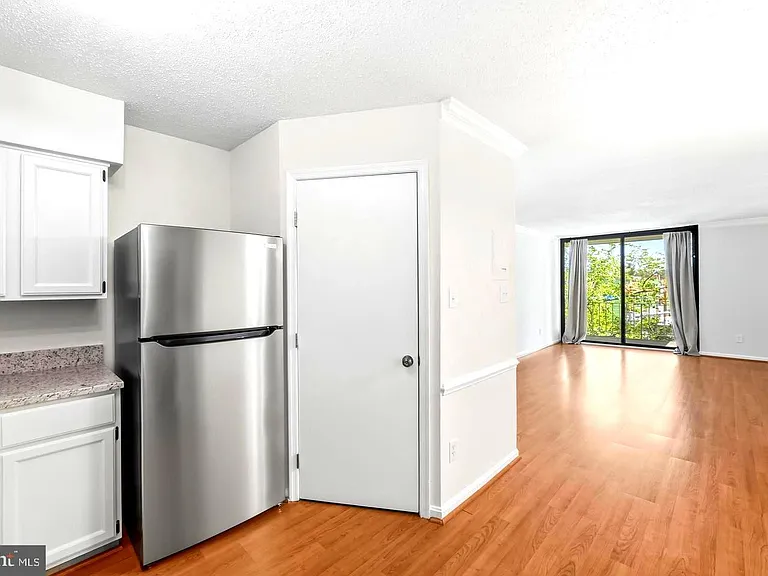 3101 Patrick Henry Dr #132 — Photo 8