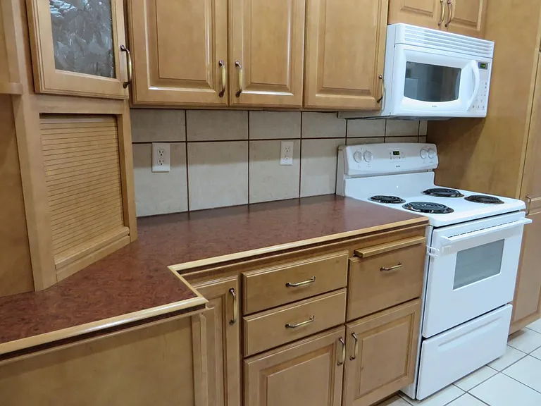 3202 Calhoun St — Photo 32