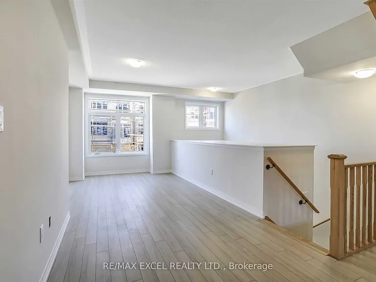 40 Sissons Way — Photo 12