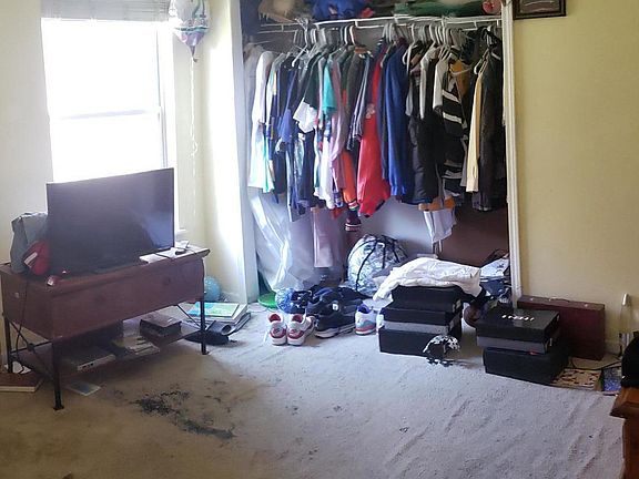4th image of 728 New Wales Ln