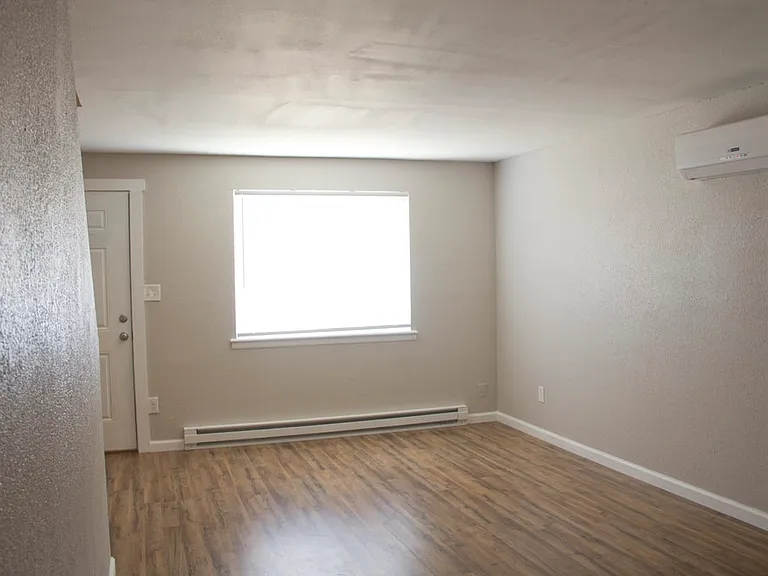 3526 Butternut Dr #C — Photo 5