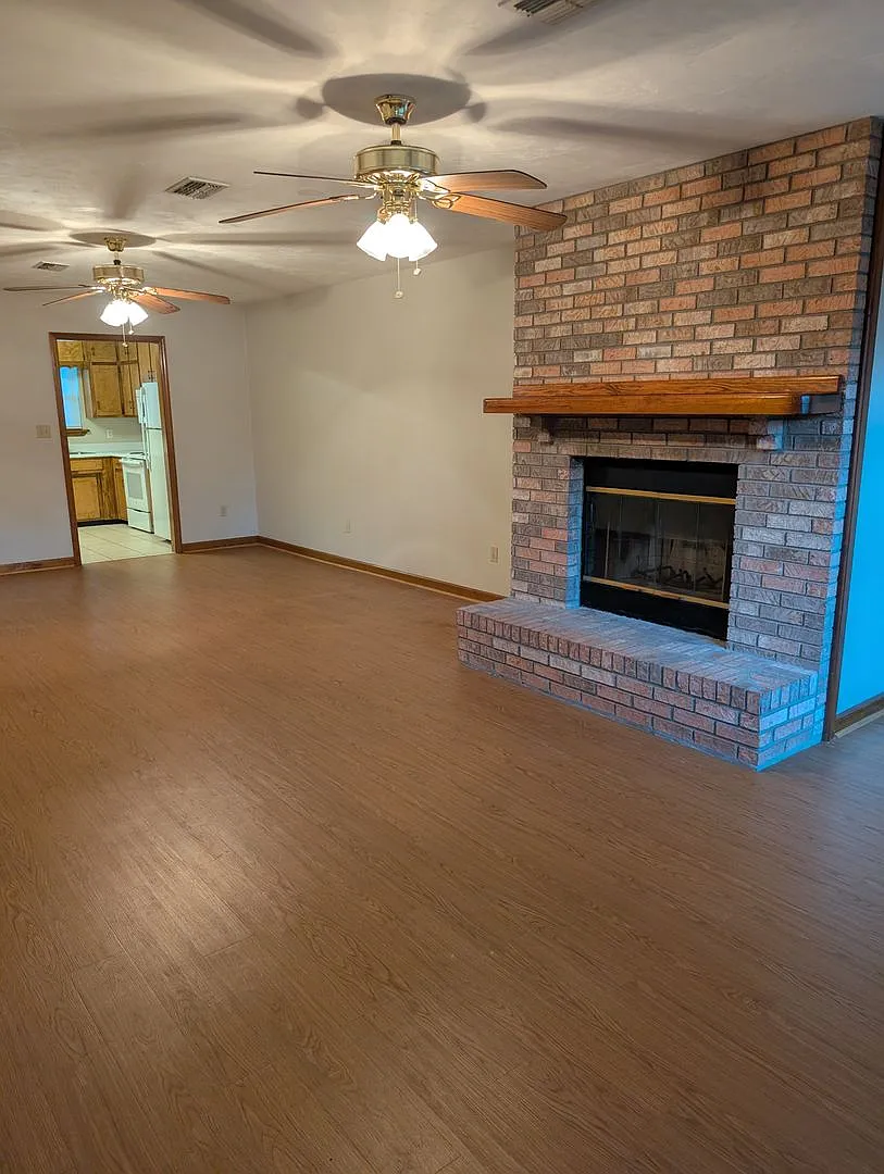 Louvinia Way B Properties — Photo 2