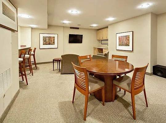 Rented by Level Group | media 30