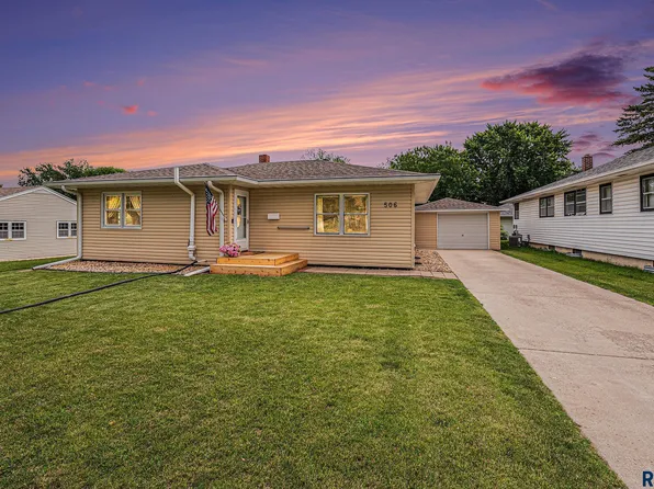 506 N Josephine Ave, Madison, SD 57042