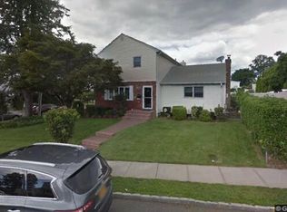 25 Exford Pl, Albertson, NY 11507