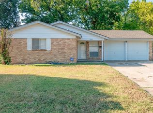 703 Whitener Rd, Euless, TX 76040