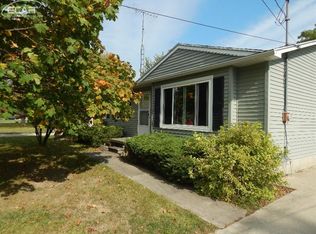 2051 Ainsworth St, Flint, MI 48532