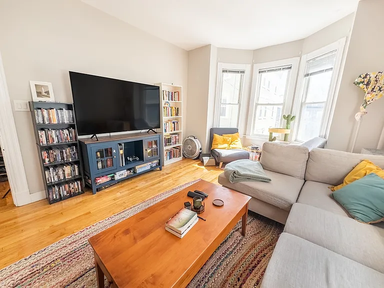 35 1/2 Essex St #2 — Photo 4