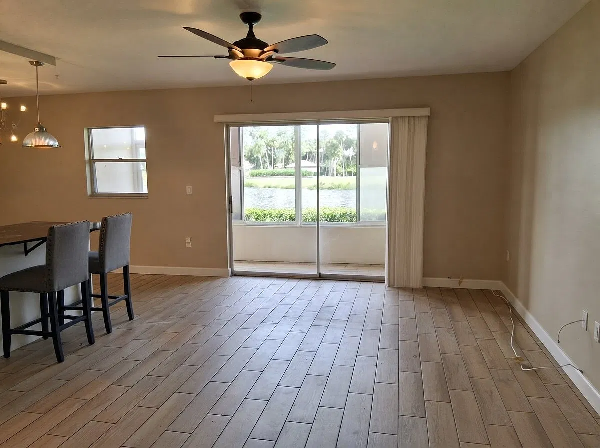 Annual unfurnished 1 bedroom, 1.5 bathroom ground floor condo in Palm-Air Country Cluba — Photo 3