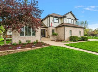 1905 Cheyenne Cir, Valparaiso, IN 46383