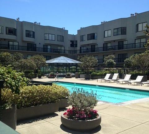 4th image of 601 Van Ness Ave APT 426