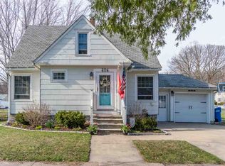 406 7th Ave, Baraboo, WI 53913