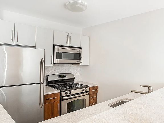 4th image of 30 W 18th St APT 5G