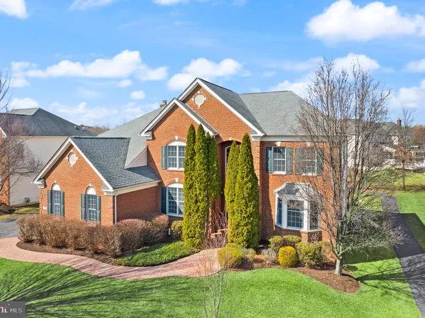 20266 Kiawah Island Dr, Ashburn, VA 20147