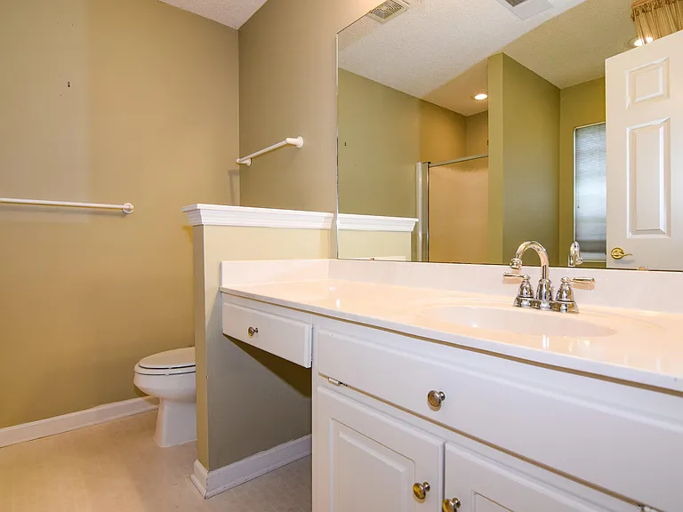300 Prestwick Ct — Photo 12