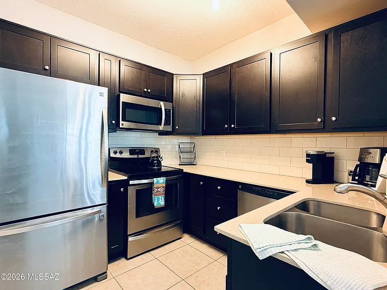 1500 E Pusch Wilderness Dr #11104 — Photo 11