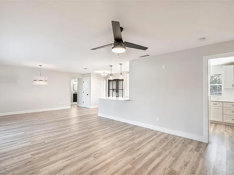 418R Gilbert Rd — Photo 6