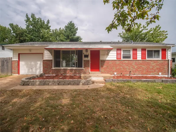 633 Holiday Ave, Hazelwood, MO 63042