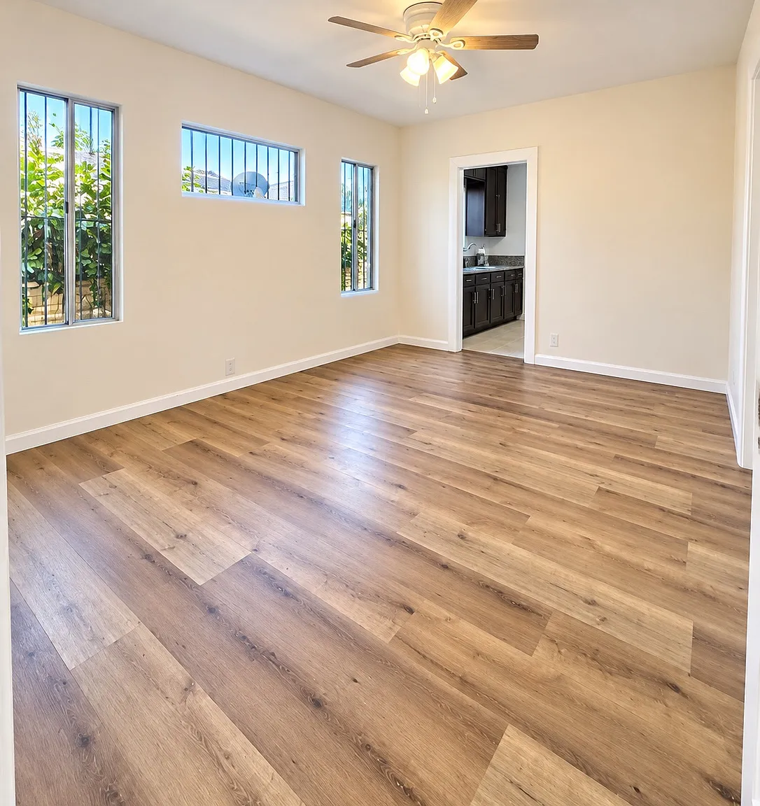 3 bed, 700 sqft, $2,900 — Photo 4