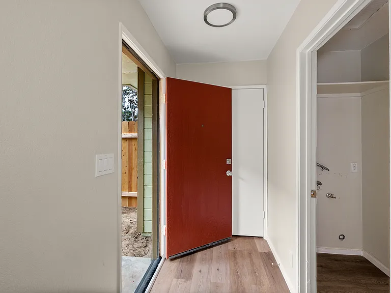 440 Linden Dr #2 — Photo 22