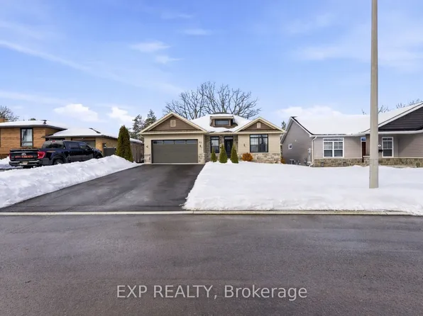 62 Craig St, Belleville, ON K8P 2K1