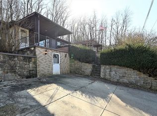 1203 Fox Chase Rd, East Liverpool, OH 43920