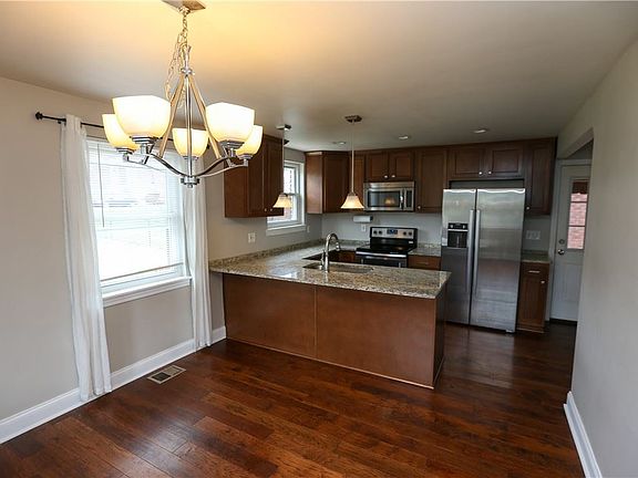 4th image of 726 Collier Ave