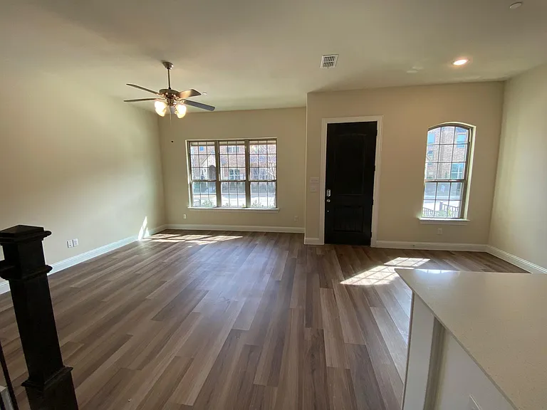 6245 Rainbow Valley Pl — Photo 4