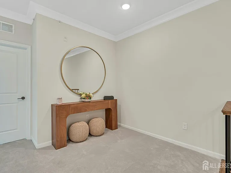 610 Sadie Cir — Photo 17
