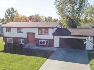 169 Snapper Dr, Forsyth, MT 59327