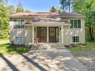 18962 W Almy Rd, Howard City, MI 49329