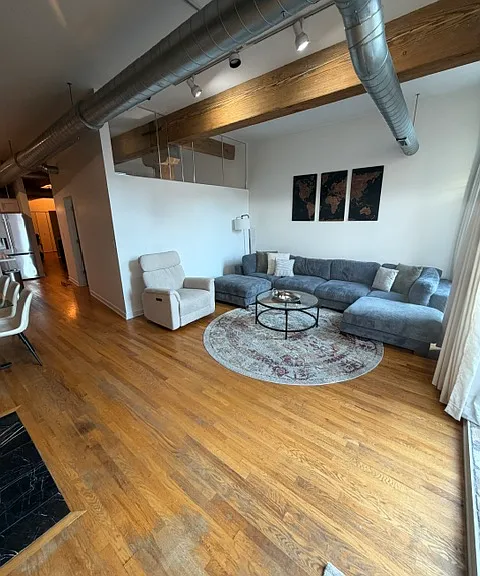 1344 W Madison St #302 — Photo 13