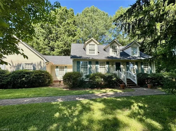 102 Cherokee Dr, Lexington, NC 27295