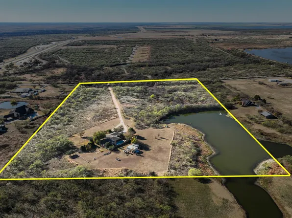 1593 Wigley Rd, Iowa Park, TX 76367