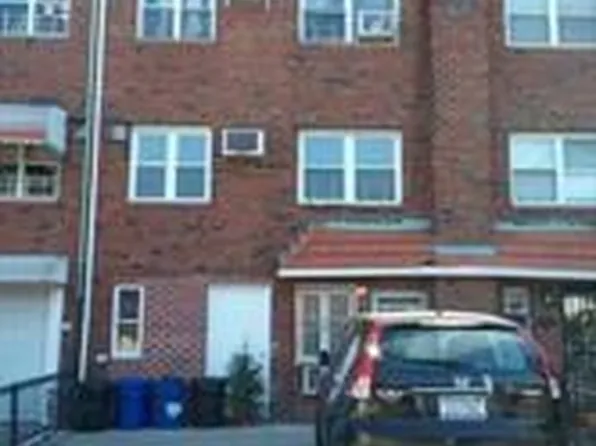 3019 80th St, East Elmhurst, NY 11370