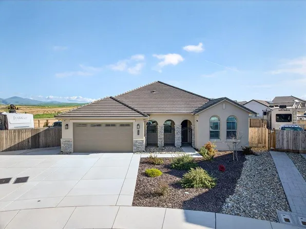 989 Pismo Ct, Hollister, CA 95023