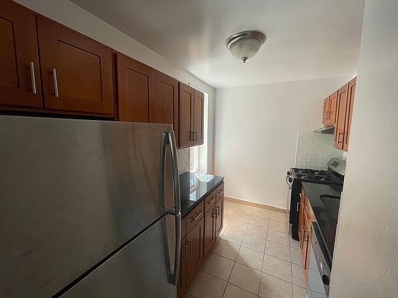 4th image of 27-20 30th Ave #66