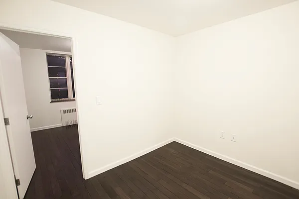 Rented by Jonis Realty | media 8