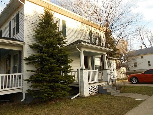 2nd image of 750 North St