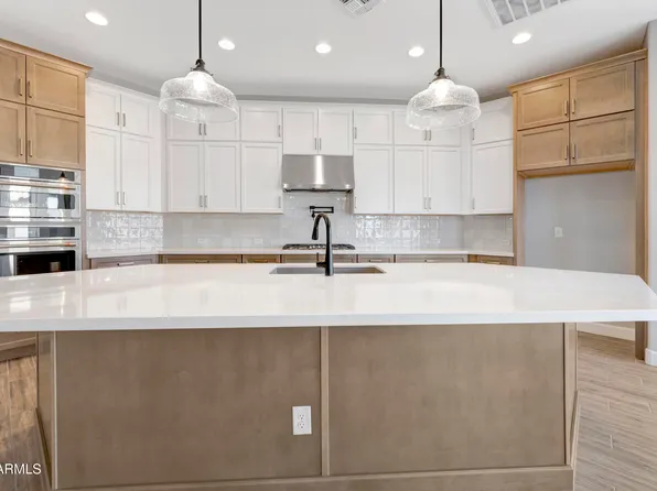 9809 S GOLD STONE Trail, Apache Junction, AZ 85120