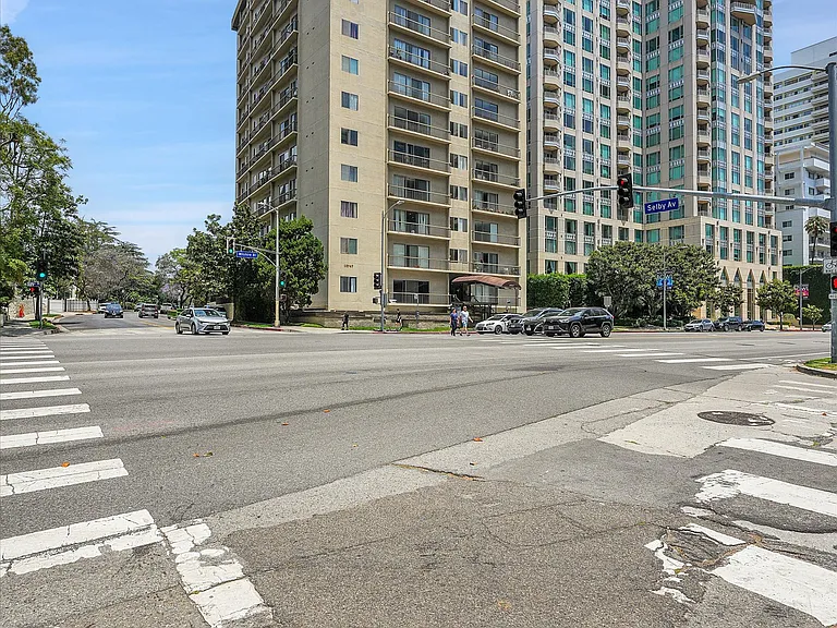 10747 Wilshire Blvd #1407 — Photo 42
