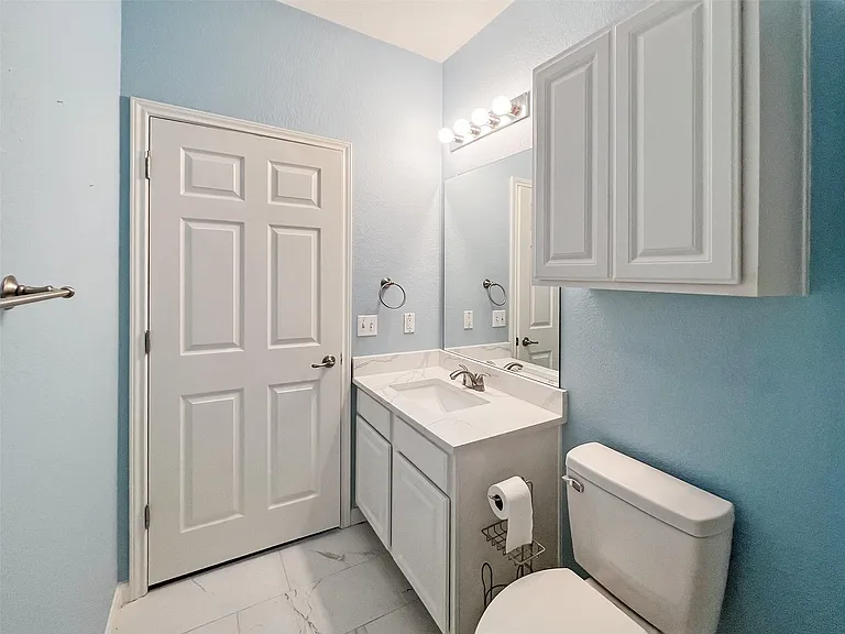 3917 Bronco Bend Loop — Photo 31