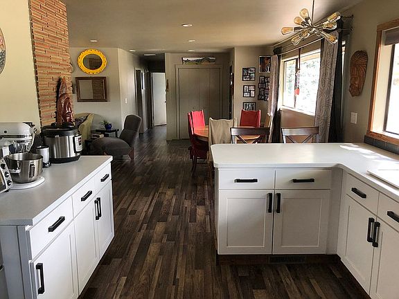4th image of 1614 N Baker Ave