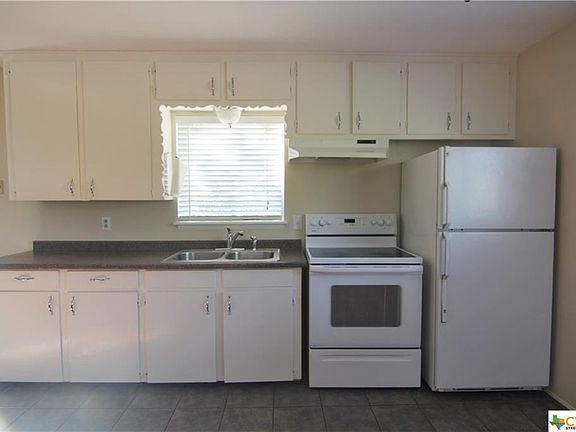 3rd image of 164 S Union Ave #121