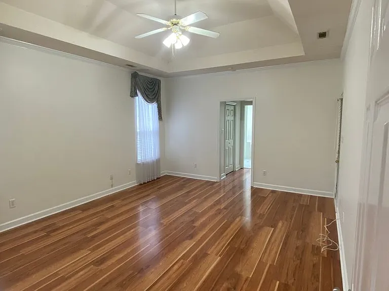 4545 Reigate Ct — Photo 11