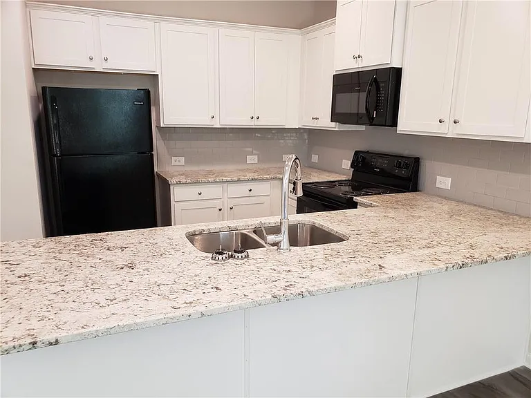 2725 Daybreak Ct — Photo 5