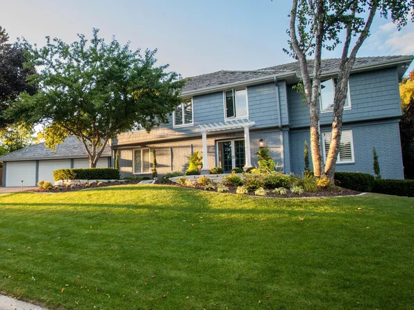 6612 Dovre Dr, Edina, MN 55436