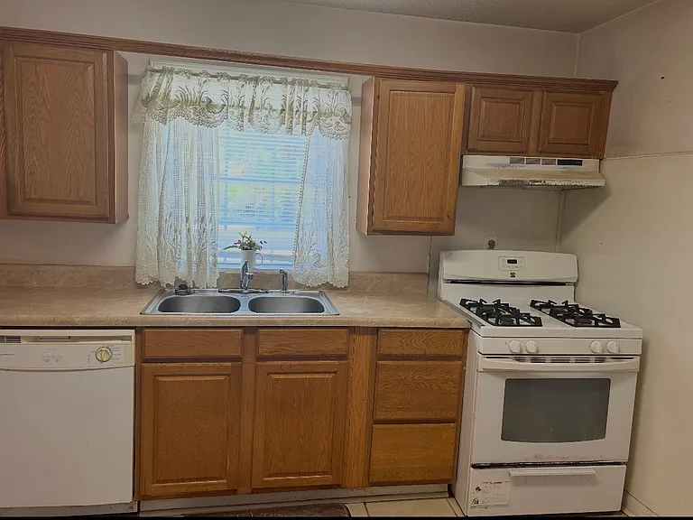 8072 Thurgood Marshall Hwy — Photo 3