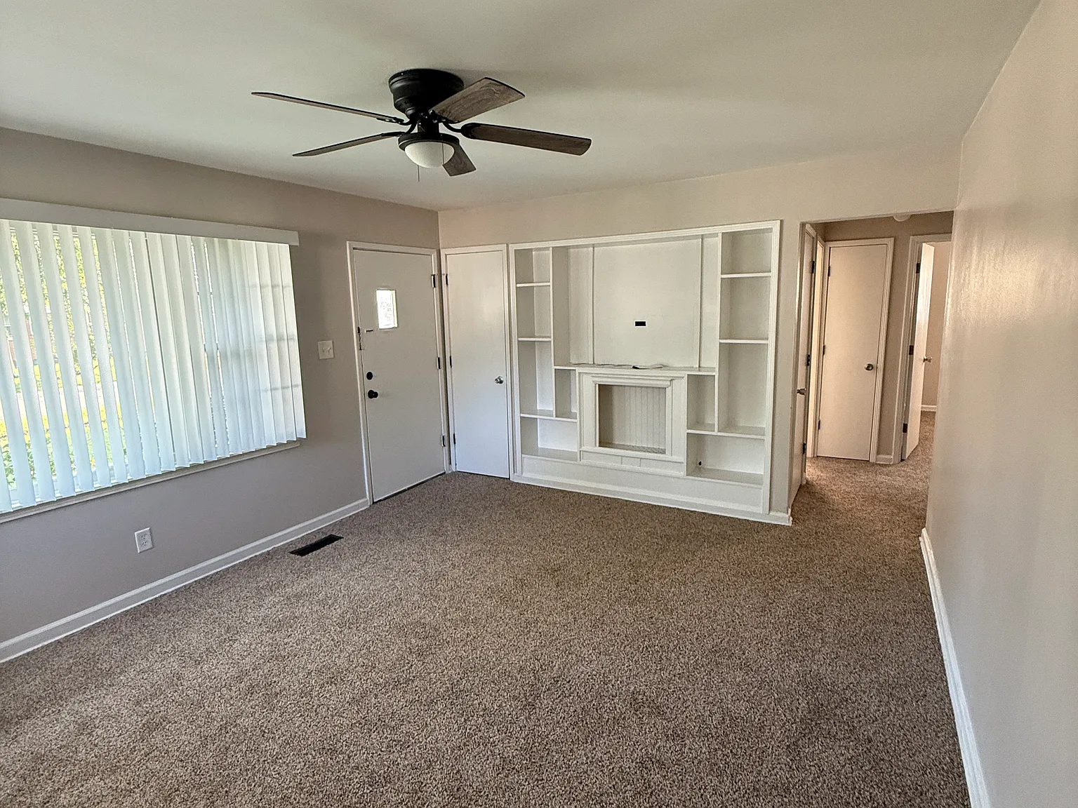 2 bed, 792 sqft, $1,300 — Photo 3
